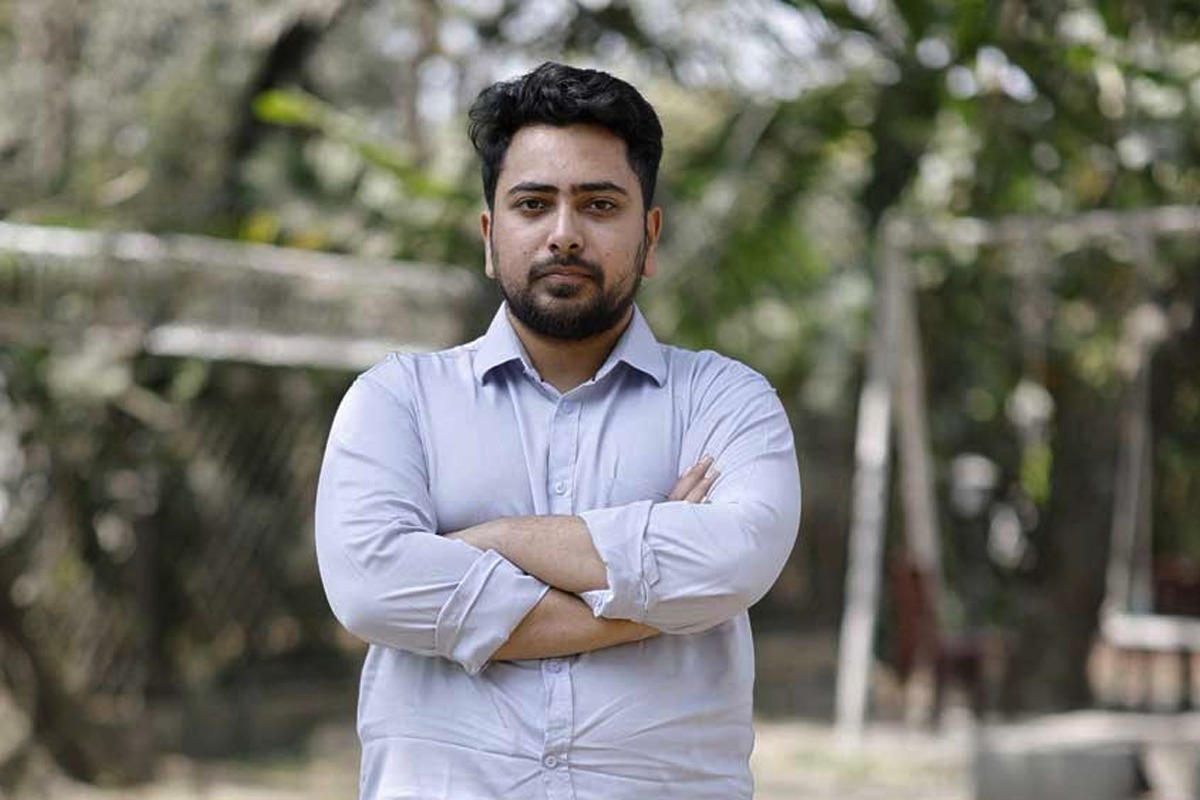 ভোটকেন্দ্রে ফোন নিষেধাজ্ঞা না উঠলে ইসি ঘেরাও: নাহিদ ইসলাম