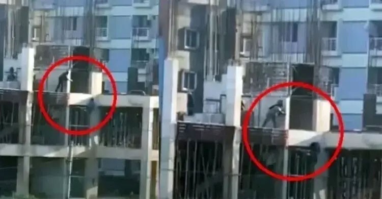 কার্নিশে ঝুলে থাকা তরুণকে গুলি: ৫ জনের রায় ৪ মার্চ