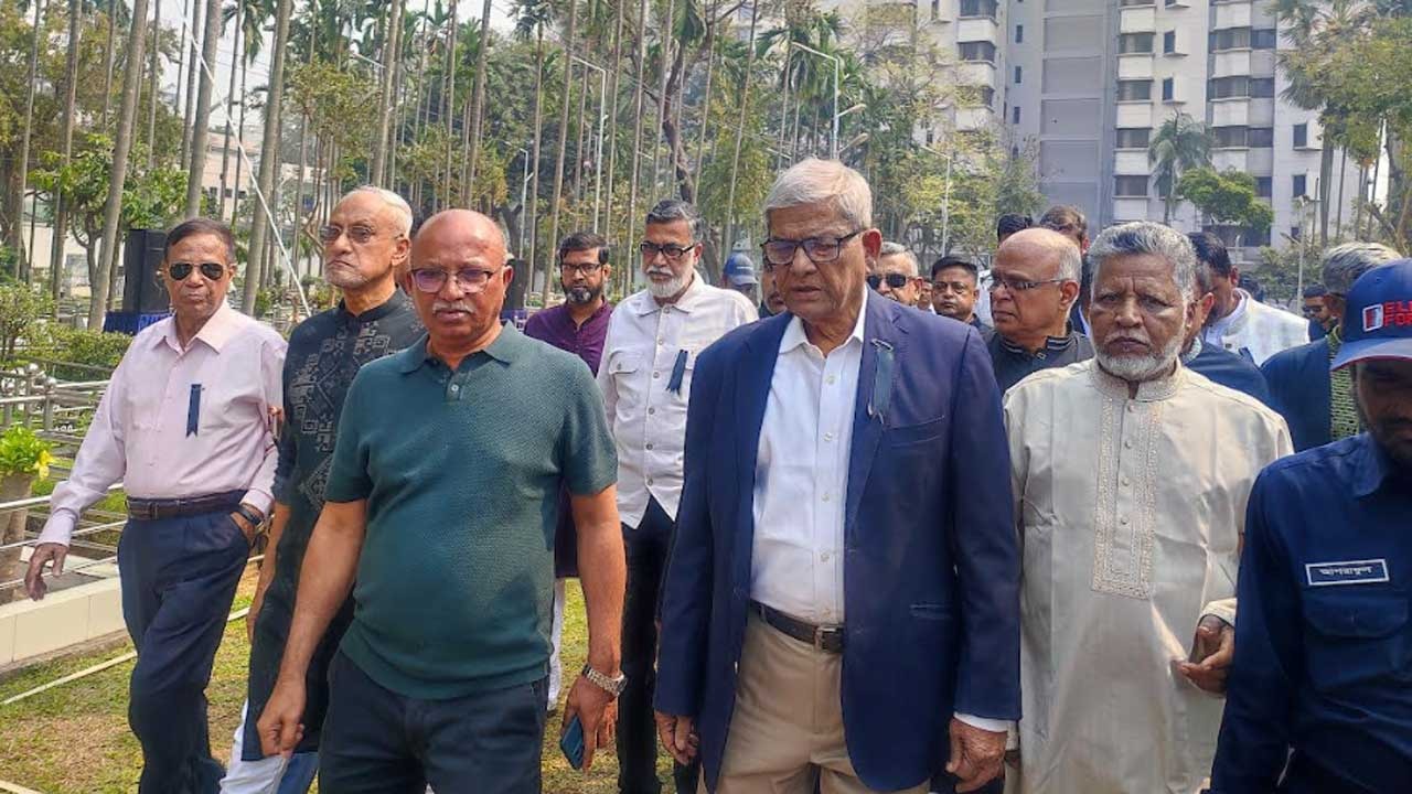 ‘সেনাবাহিনীর মনোবল ভাঙতেই ৫৭ কর্মকর্তাকে হত্যা করা হয়’