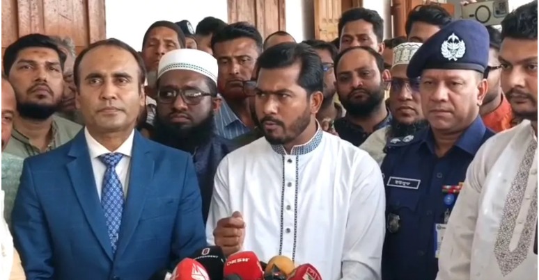 ইরানে সামরিক স্থাপনা এড়িয়ে চলার পরামর্শ শ্রম প্রতিমন্ত্রীর
