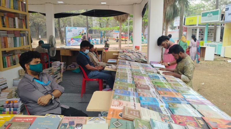 বইমেলার গতি বাড়েনি পঞ্চম দিনেও; প্রকাশকরা আশাবাদী।