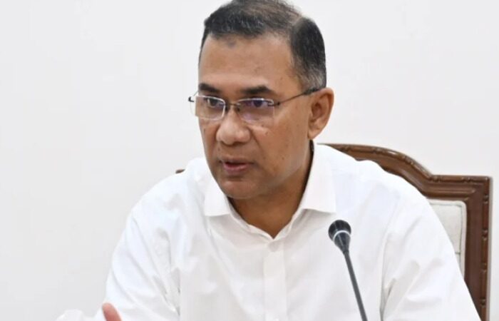 চিকিৎসা সেবা নিশ্চিতে ‘ই-হেলথ’ কার্ড চালুর নির্দেশনা প্রধানমন্ত্রীর
