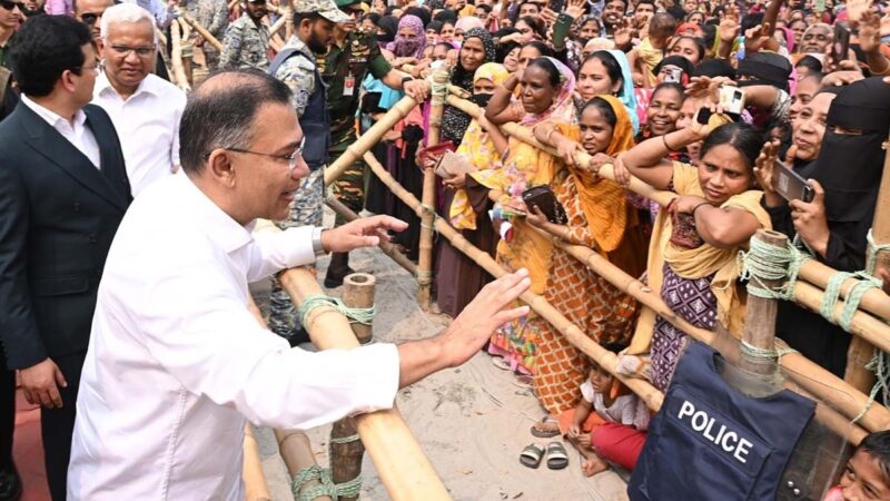 মোবাইলে ম্যাসেজ না পাওয়ার অভিযোগ ফাতেমার, উত্তরে যা বললেন প্রধানমন্ত্রী