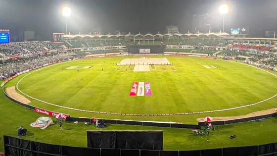 ঢাকায় শিলাবৃষ্টি, বাংলাদেশ-পাকিস্তান ম্যাচ বন্ধ