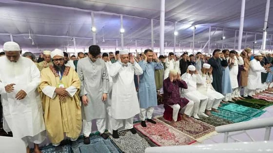মোনাজাতে যুদ্ধ বন্ধে মুসলিম দেশগুলোকে ঐক্যবদ্ধ হওয়ার আহ্বান