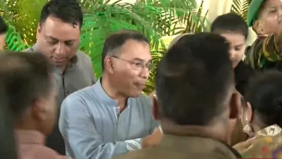সর্বসাধারণের সঙ্গে ঈদের শুভেচ্ছা বিনিময় প্রধানমন্ত্রীর
