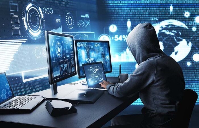 অভিনব প্রতারণা, অনলাইনে উধাও হচ্ছে টাকা