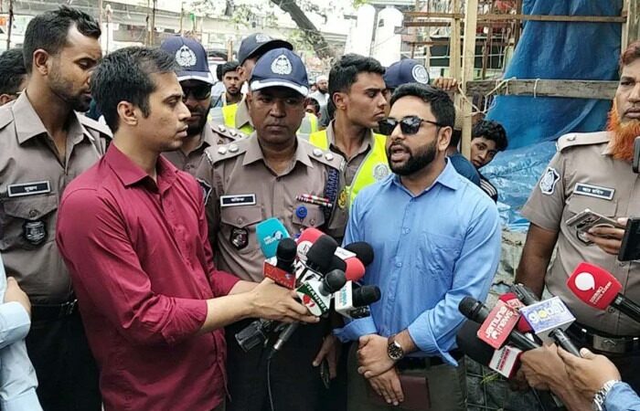 ফুটপাত দখলমুক্ত করতে ফার্মগেটে অভিযান, ব্যবসায়ীদের সতর্কবার্তা