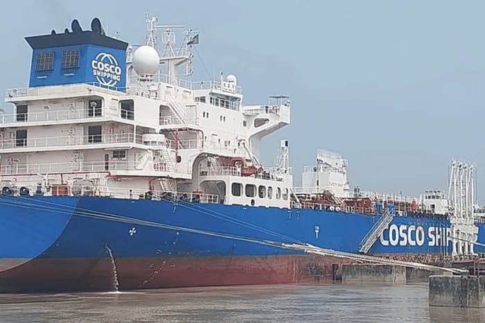 সিঙ্গাপুর থেকে এলো ২৭ হাজার টন ডিজেল