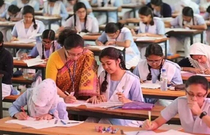 এসএসসি পরীক্ষায় ফিরল ‘নীরব বহিষ্কার’ পদ্ধতি
