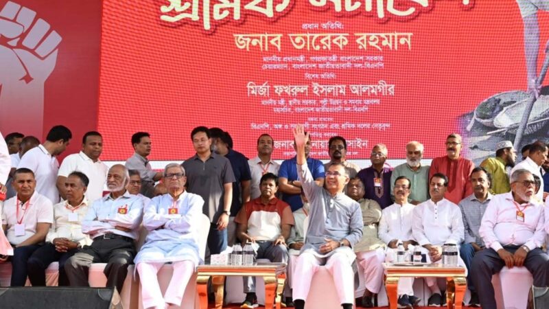দেশ গড়ার কারিগর হিসেবে শ্রমিকদের সাথে নিজের নাম লেখাতে চাই: প্রধানমন্ত্রী