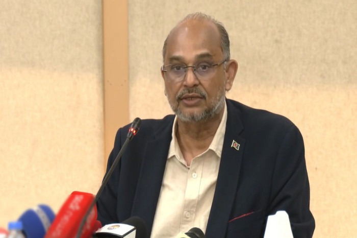 আমরা ফটোকার্ডের রাজনীতি করি না: প্রধানমন্ত্রীর অর্থ উপদেষ্টা