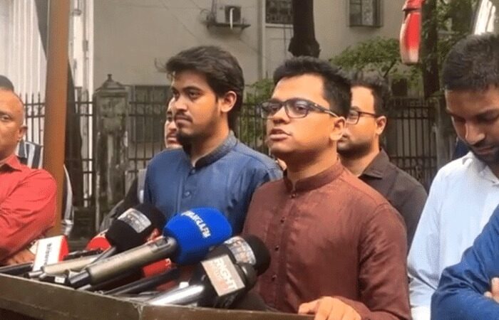 ঢাবিতে ডাকসুর উদ্যোগে প্রথমবারের মতো শনিবারের বাস ট্রিপ চালু