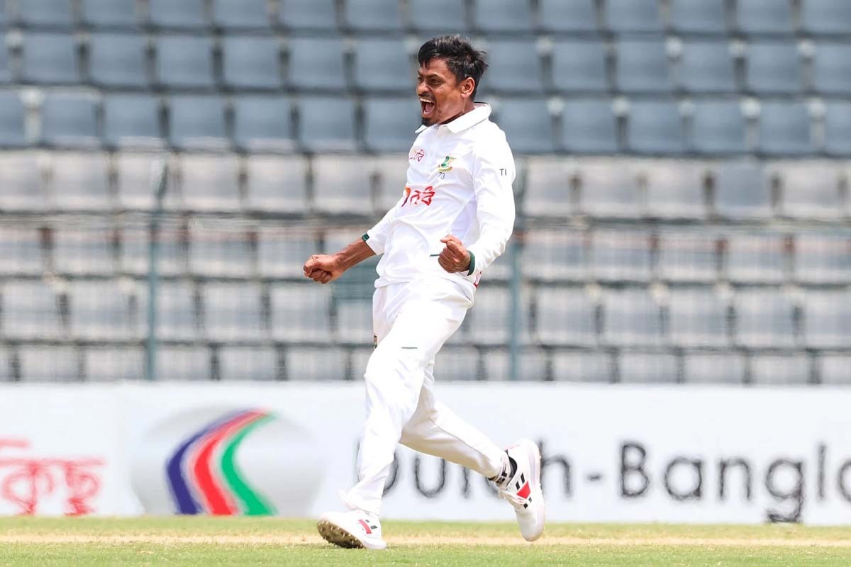 তাইজুলের ফাইফারে পাকিস্তানকে হোয়াইটওয়াশ করে ইতিহাস গড়লো বাংলাদেশ