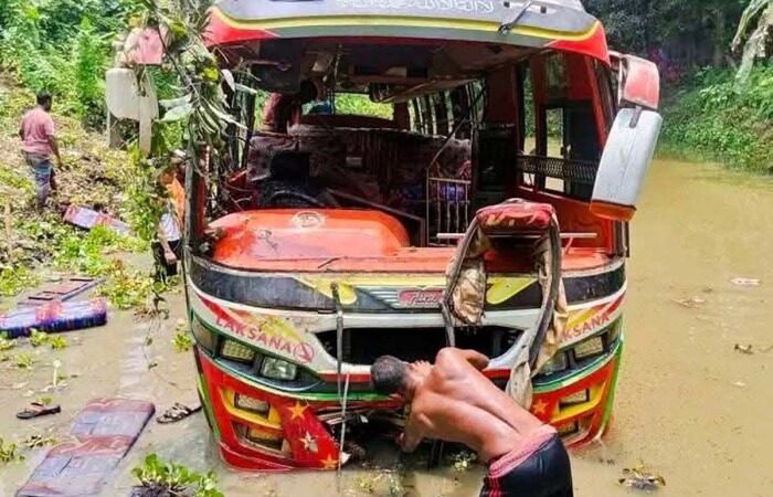 কুষ্টিয়ায় সড়ক দুর্ঘটনায় নিহত বেড়ে ৪