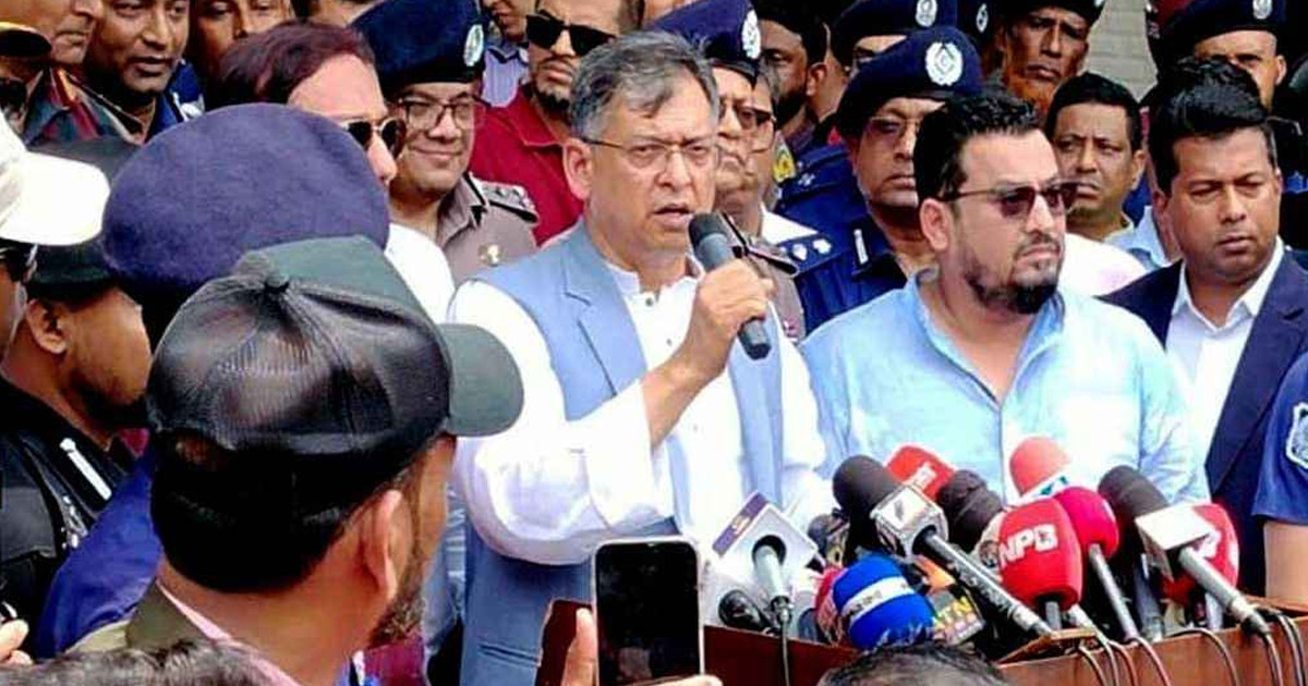 ‘রাষ্ট্রকে চ্যালেঞ্জ করার দুঃসাহস দেখালে তাদের পুরোপুরি নির্মূল করা হবে’