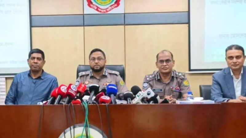 পুলিশের কেউ ট্রাফিক আইন অমান্য করলে ব্যবস্থা : ডিএমপি কমিশনার