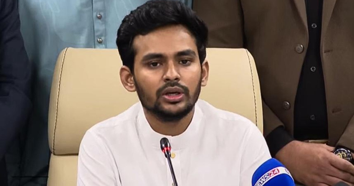 সরকার দেশকে দ্রব্যমূল্যের ঊর্ধগতির দিকে ঠেলে দিচ্ছে: আসিফ মাহমুদ