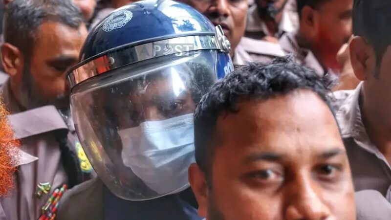 এমন ঘটনা রাষ্ট্রের ন্যায়বিচার ব্যবস্থার কার্যকারিতাকে প্রশ্নের মুখে ফেলে