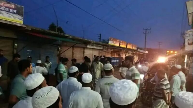 পাবনায় ছেলের সামনে বাবাকে গুলি করে হত্যা