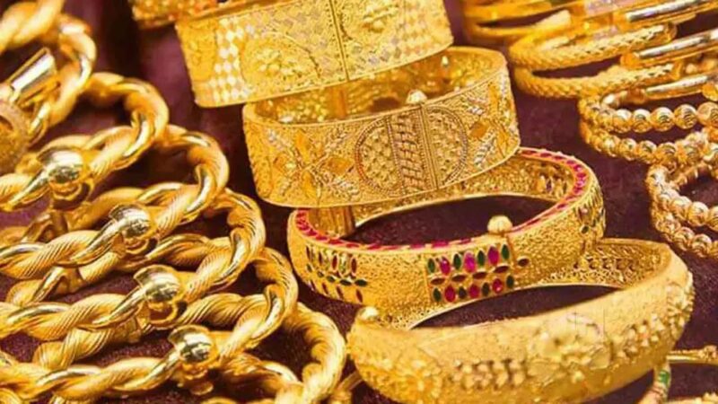 সোনার দাম ভরিতে আরো ৪৪৩২ টাকা কমলো