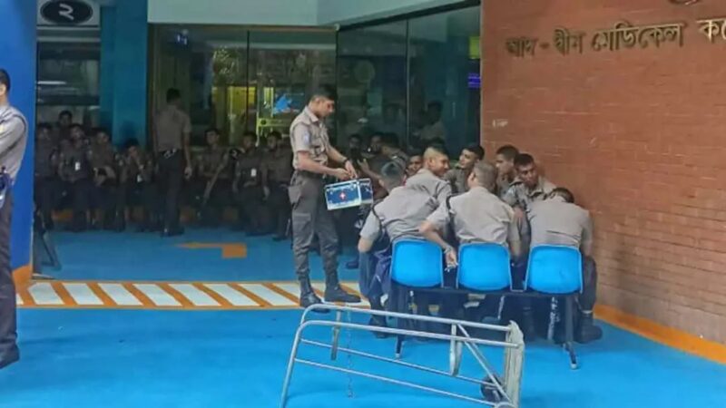 লাইসেন্স বাতিলের পর এবার আদ্-দ্বীন হাসপাতালে পুলিশ মোতায়েন