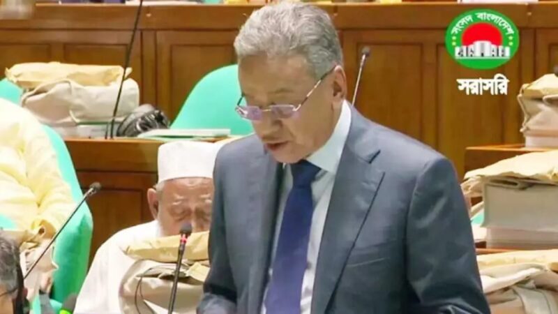 ঘাটতি ২ লাখ কোটি টাকা, ছাঁটাই প্রস্তাব ৩০৪টি