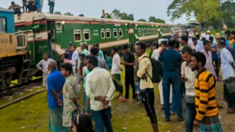 ময়মনসিংহে একদিনে ট্রেনে দুই বিপত্তি, ঘণ্টার পর ঘণ্টা রেল চলাচল ব্যাহত