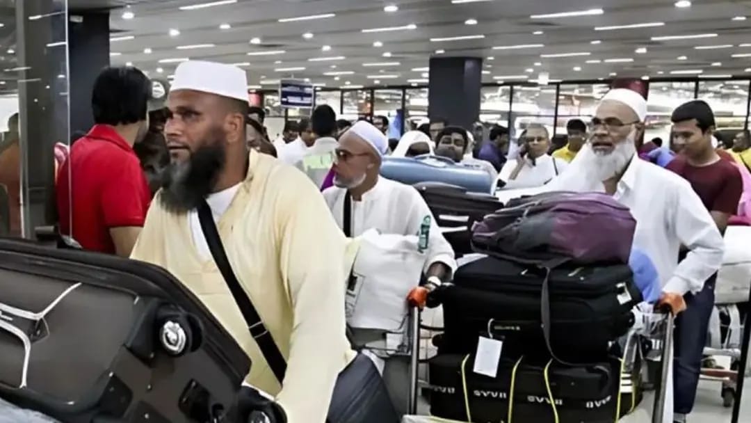 হজ শেষে দেশে ফিরেছেন ৬০ হাজার ৫৮৮ হাজি, সৌদিতে মৃত্যু ৫৪ বাংলাদেশির