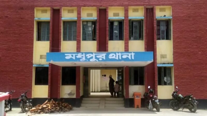 পরিত্যক্ত গর্তে পড়া ছাগল উদ্ধারে গিয়ে একই পরিবারের ৪ জন নিহত