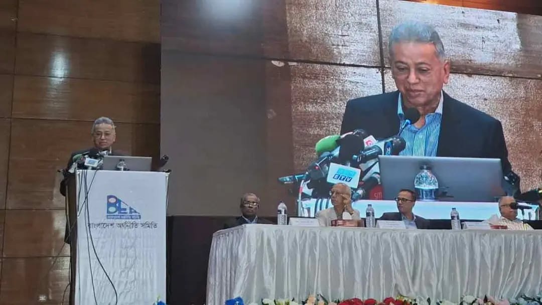 বিগত সময়ের ১৩০০ উন্নয়ন প্রকল্প বর্তমান সরকারের জন্য বড় দায় : অর্থমন্ত্রী