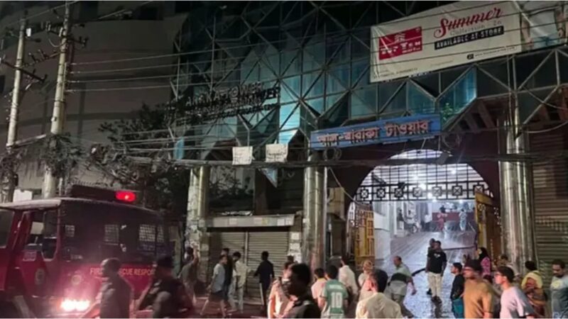 কাঁটাবনে বহুতল ভবনে আগুনে ২ জনের মৃত্যু