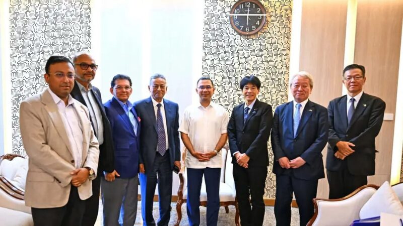 প্রধানমন্ত্রীর সঙ্গে জাপানি প্রতিনিধি দলের সাক্ষাৎ