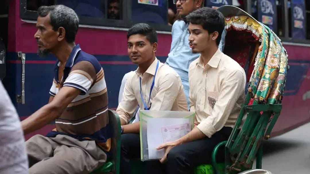 এইচএসসি ও সমমানের পরীক্ষায় কেন্দ্রে কেন্দ্রে কড়া নজরদারি