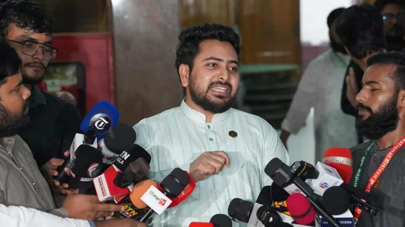 শেখ হাসিনার জন্য ফাঁসির দড়ি অপেক্ষা করছে : নাহিদ ইসলাম