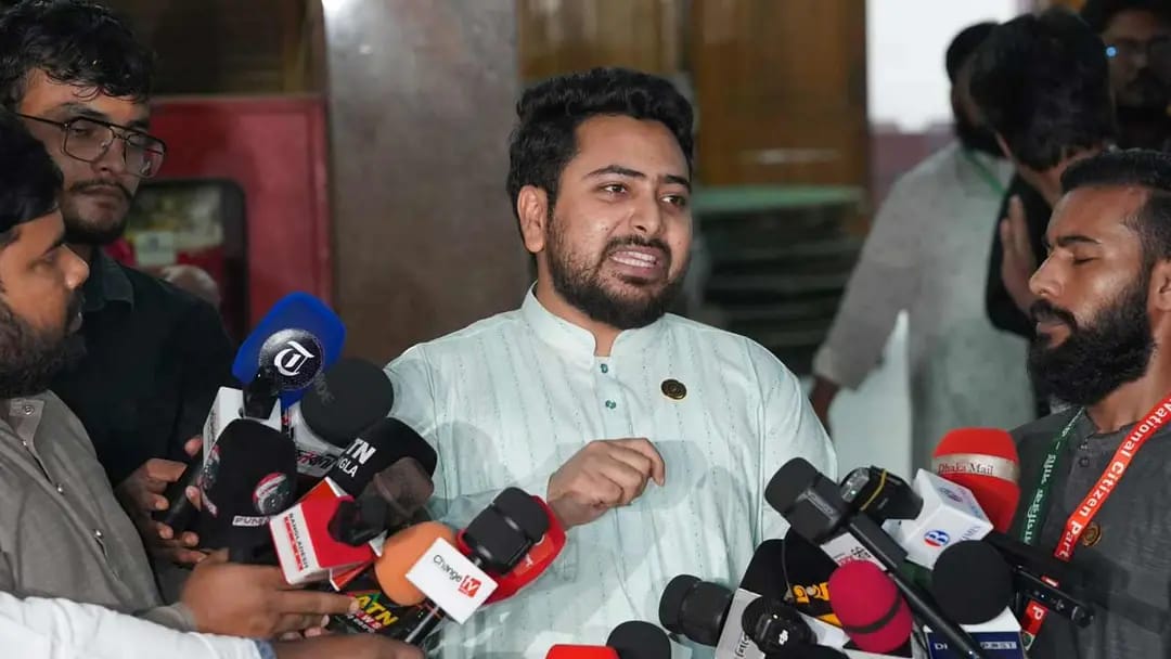 শেখ হাসিনার জন্য ফাঁসির দড়ি অপেক্ষা করছে : নাহিদ ইসলাম