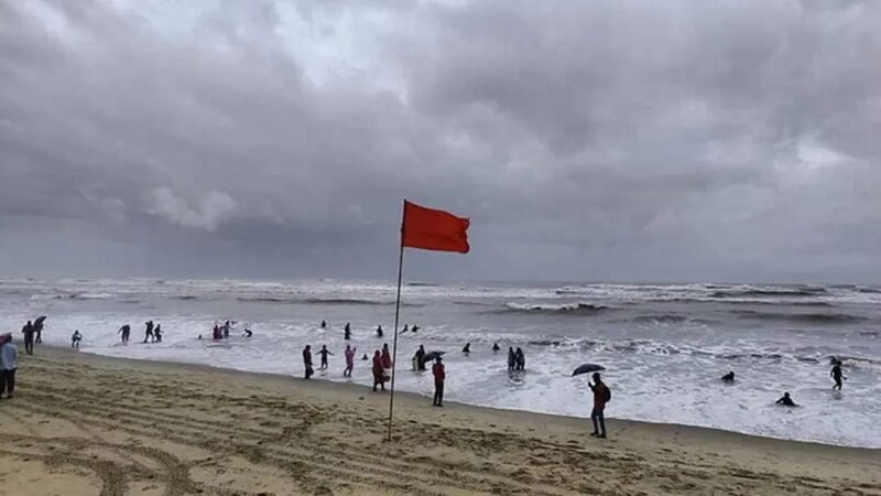 সাগরে লঘুচাপ, চার সমুদ্রবন্দরে ৩ নম্বর সতর্কসংকেত