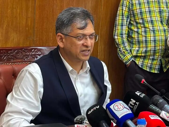 আদালতে রাষ্ট্রপতির বিরুদ্ধে মামলা করা যায় না : স্বরাষ্ট্রমন্ত্রী
