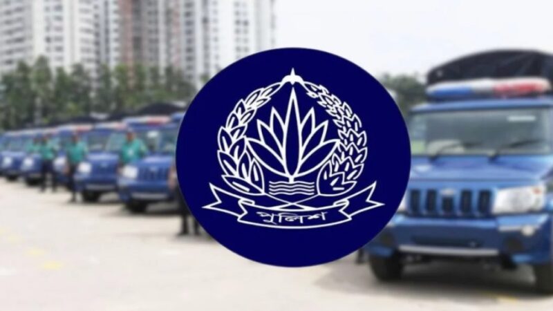 পুলিশের যানবাহনে হামলার শঙ্কা, দেশজুড়ে সতর্কতা জারি