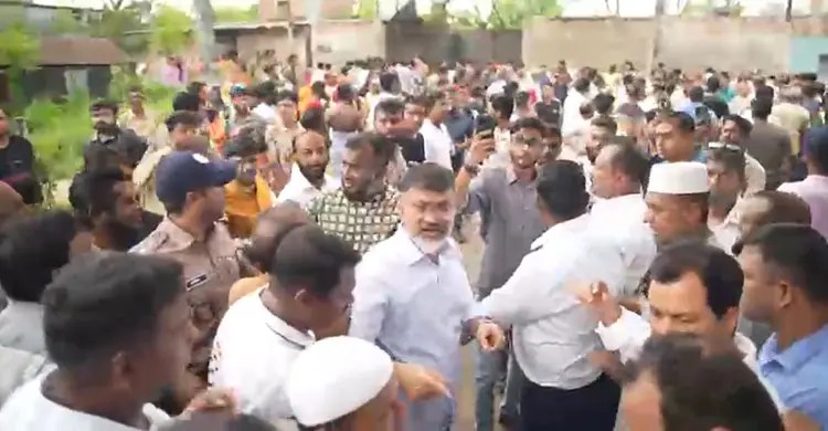 ডিএনসিসি প্রশাসক-এমপির ওপর হামলার অভিযোগ
