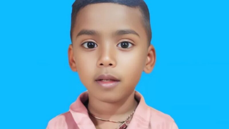 চিপসের প্যাকেটের খেলনা বল গিলে ৫ বছরের শিশুর মৃত্যু