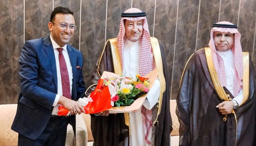 সংক্ষিপ্ত সফরে ঢাকায় সৌদির উপপররাষ্ট্রমন্ত্রী