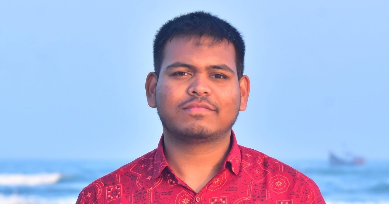 রাষ্ট্রপতির সামনেই মাহিন সরকারকে মারধরের অভিযোগ
