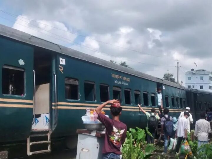 ট্রেনের ৫ বগি লাইনচ্যুত, ঢাকা-ময়মনসিংহ রুটে ট্রেন চলাচল বন্ধ