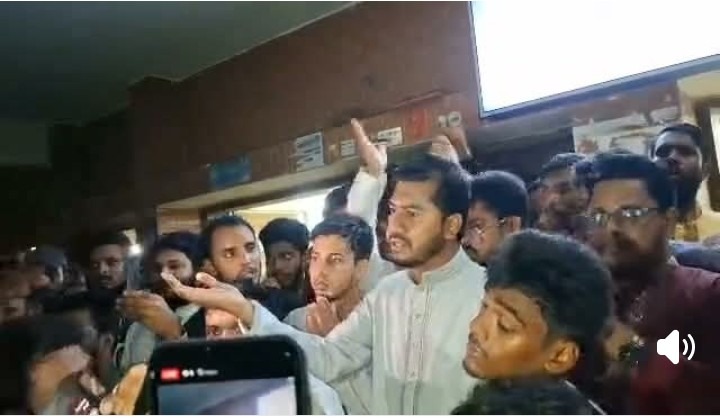 ‘এসব জমিদারি স্টাইলে ভিসি আর চলবে না’, ববি উপাচার্যকে প্রতিমন্ত্রী নুরুল হক নূর