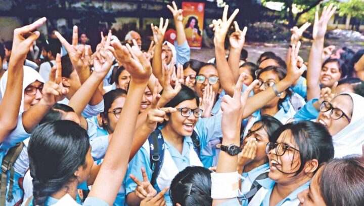 এসএসসি-সমমান পরীক্ষার ফল প্রকাশ, পাসের হার ৬২.২৫ শতাংশ