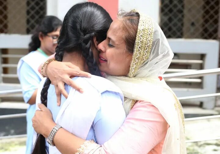 পাসের হার ও জিপিএ-৫—দুটিতেই এগিয়ে মেয়েরা