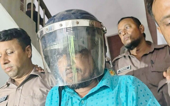১২ বছর পর স্ত্রী হত্যা মামলা থেকে খালাস পেলেন স্বামী