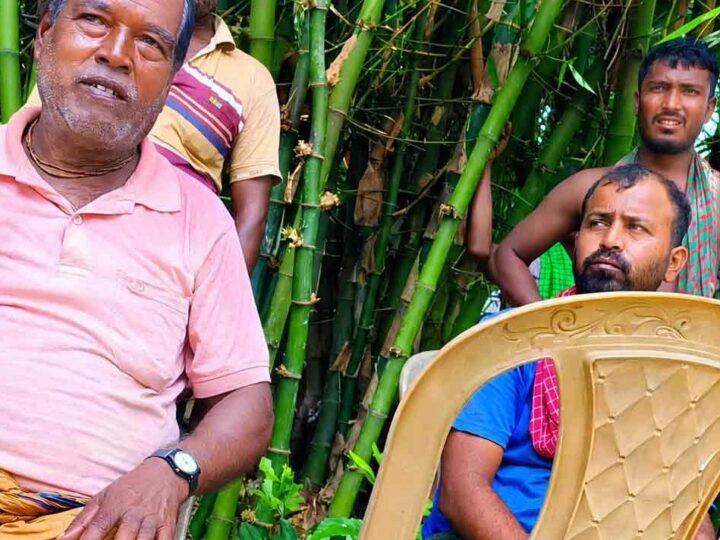সীমান্তে কৃষক আটক, পাল্টা দুই ভারতীয়কে ধরে বিজিবির কাছে দিল গ্রামবাসী