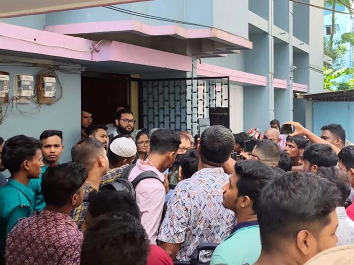 সিলেটে নিজ বাসা থেকে স্বামী-স্ত্রীসহ ৩ জনের মরদেহ উদ্ধার